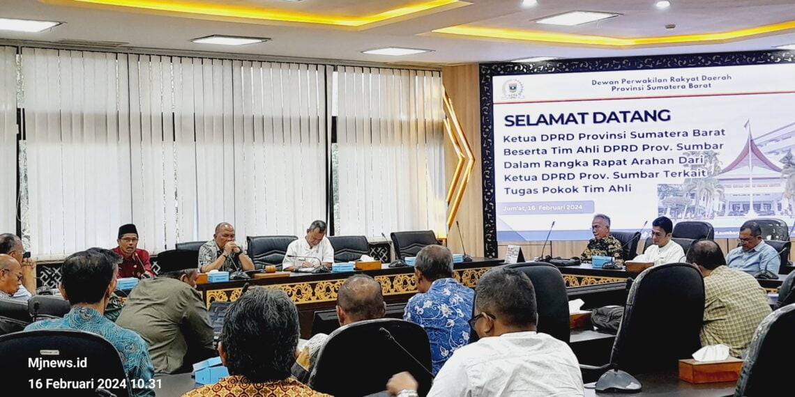 Tim Ahli DPRD Sumbar Harus Mampu Beri Masukan dan Pandangan yang Cerdas
