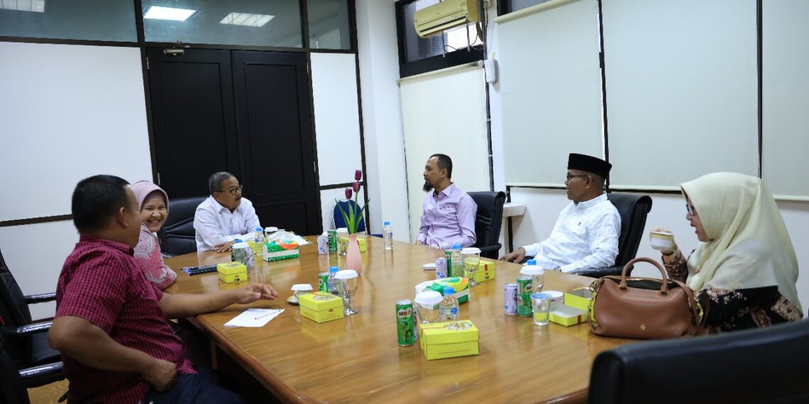 BK DPRD Sumbar dan DPRD Kota Tanjung Pinang Bahas Koordinasi Dewan dengan Fraksi