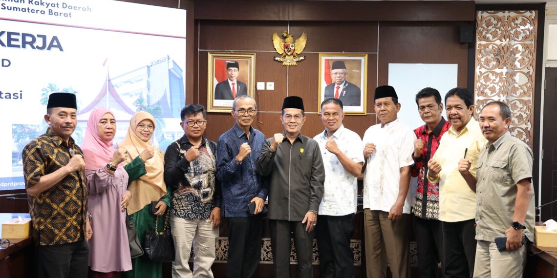 Badan Musyawarah DPRD Agam Studi Banding ke DPRD Sumbar