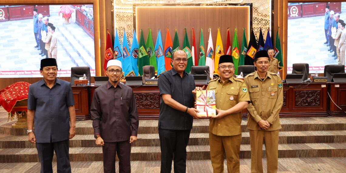 DPRD Sumbar Sampaikan Laporan Reses dan Tutup Masa Sidang Kedua