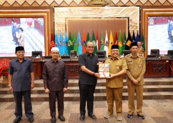 DPRD Sumbar Sampaikan Laporan Reses dan Tutup Masa Sidang Kedua