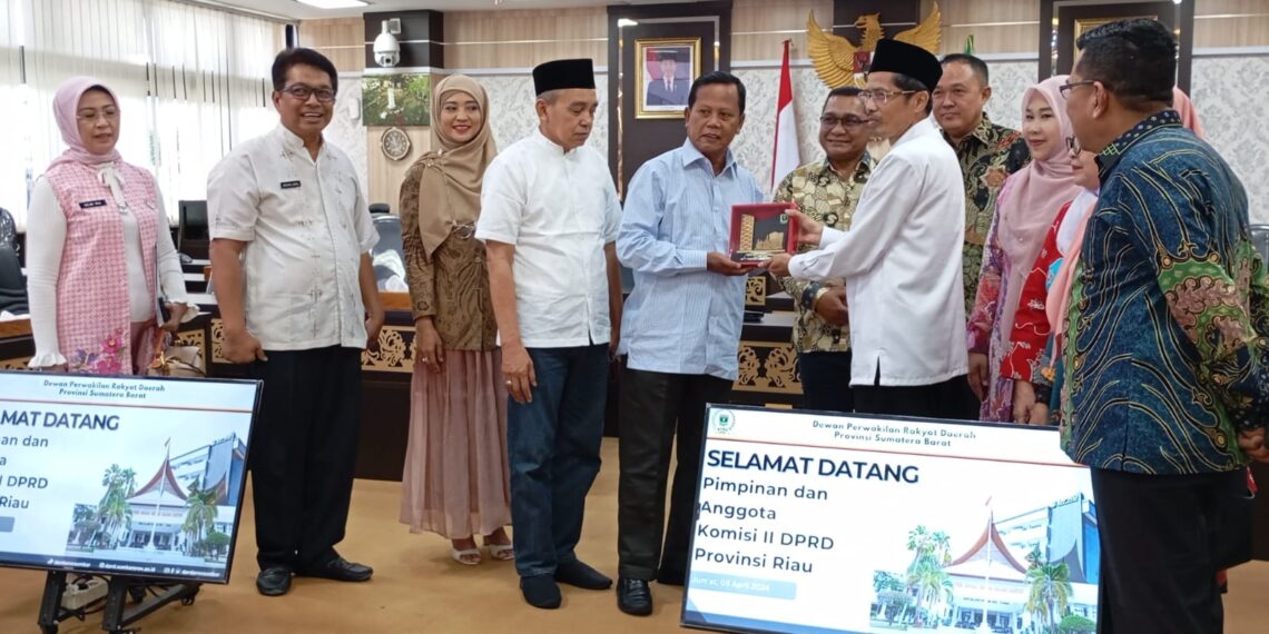 Komisi II DPRD Riau Kunjungi DPRD Sumbar, Diskusi Soal Pengawasan dan Pengendalian Harga Barang Pokok Jelang Lebaran