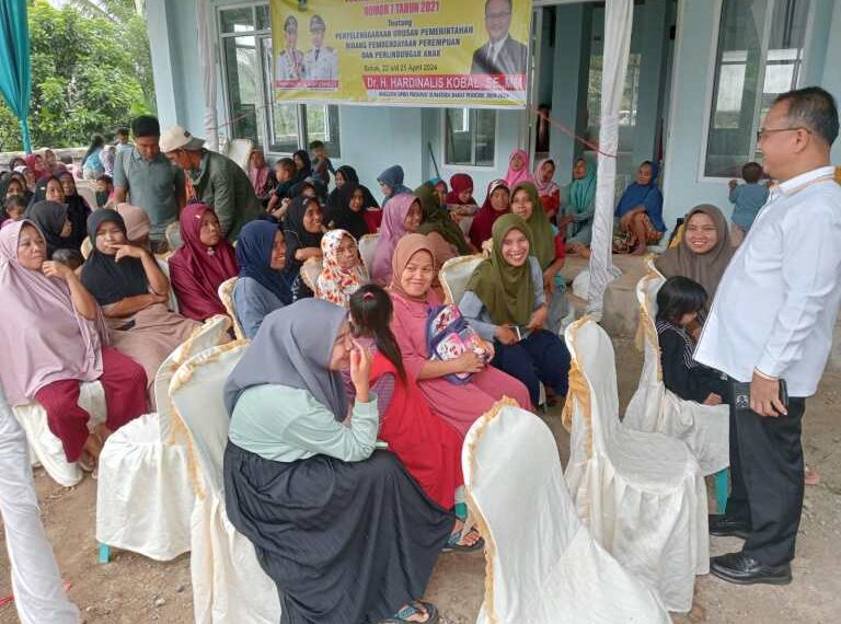 Hardinalis Kobal Sosialisasikan Perda Perlindungan Perempuan dan Anak di Kabupaten Solok