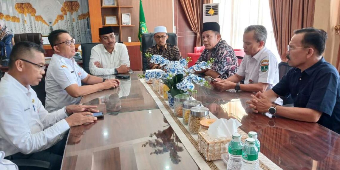 Irsyad Syafar Tinjau Kesiapan Asrama Haji Padang, Ingatkan Antisipasi Penumpukan Jemaah