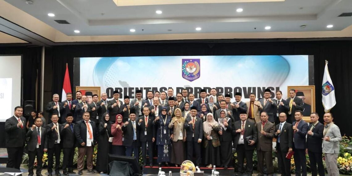 Anggota DPRD Sumbar Periode Terbaru Ikuti Orientasi di Jakarta