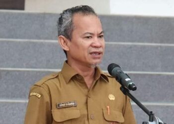 Pimpin Apel Pagi di DPRD Sumbar, Zardi Syahrir Ingatkan ASN untuk Disiplin dan Bekerjasama