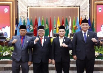 Pimpinan Definitif DPRD Sumbar Ditetapkan, Muhidi Jabat Sebagai Ketua