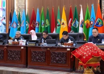 DPRD Sumbar Sahkan Dua Perda