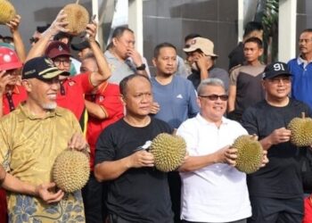 Dukung Festival Makan Durian Basamo, Ketua DPRD Sumbar Muhidi Berharap Penyelenggaraan Selanjutnya Lebih Matang