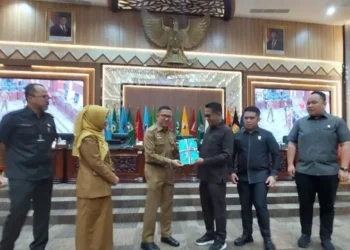 DPRD Sumbar Sampaikan Nota Pengantar Ranperda SPBE