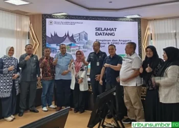 Kunker ke DPRD Sumbar, Komisi B DPRD Kota Binjai Konsultasi Ranperda