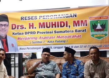 Reses di Anak Air, Ketua DPRD Sumbar Disambut Tari Pasambahan