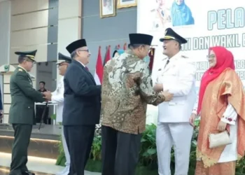 Hadiri Pelantikan Bupati Pasaman Barat, Ketua DPRD Sumbar Ingatkan Tanggung Jawab dan Integritas