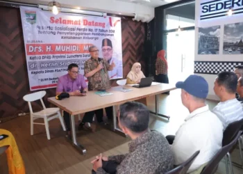 Sosialisasi Perda, Ketua DPRD Sumbar Ajak Orangtua Jaga Keluarga dari Pengaruh Negatif