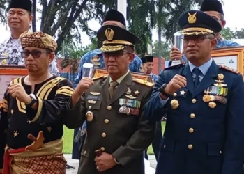 Hadiri Peringatan Hardiknas, Evi Yandri Tekankan Kualitas Pendidikan Tetap Jadi Prioritas