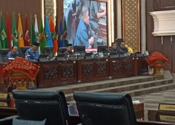 Rapat Paripurna DPRD Sumbar Dengar Jawaban Gubernur Terkait Pandangan Fraksi