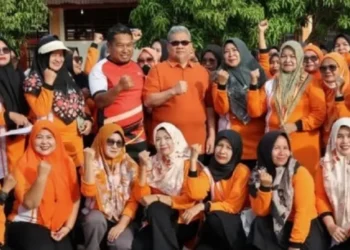 Muhidi Hadiri Temu Ramah Kelompok Senam Wanita Limau Manis
