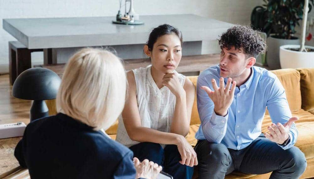 Bagaimana Pengalaman Masa Kecil yang Membuat Seseorang Tumbuh Menjadi Sosok yang Mudah Dipengaruhi dan Dimanfaatkan