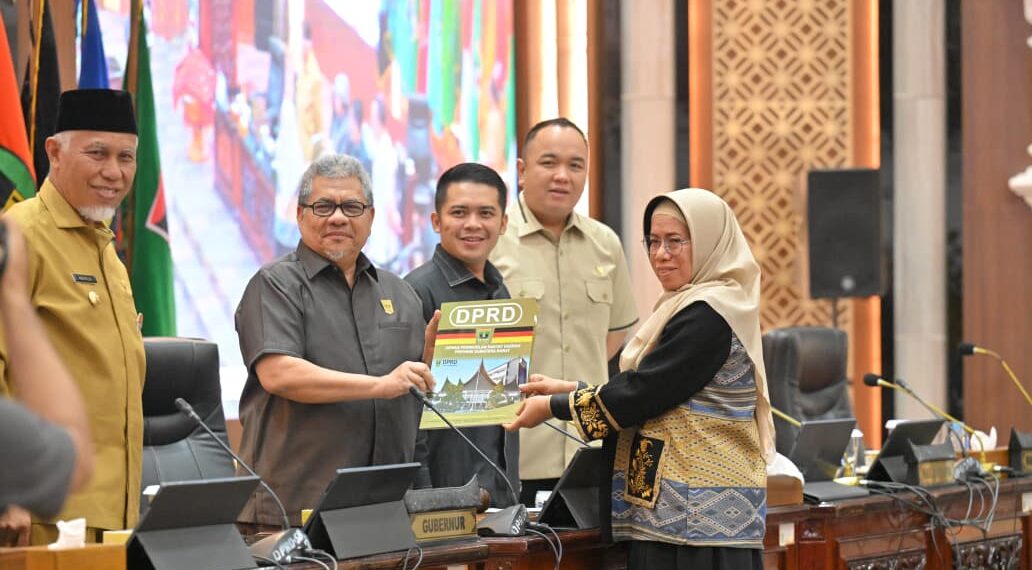 DPRD Sumbar Bahas Dua Ranperda, Gubernur Mahyeldi Ingatkan Regulasi Harus Perhatikan Kewenangan dan Kemampuan Fiskal Daerah