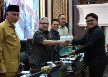Fraksi-Fraksi DPRD Sumbar Sampaikan Pandangan Umum Ranperda Penyelenggaraan Jalan Provinsi