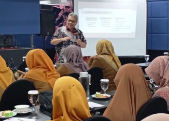Bimtek Guru, Muhidi Tekankan Penguasaan Keterampilan bagi Pendidik